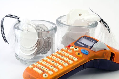 5 Tips for Choosing a Clothing Label Maker